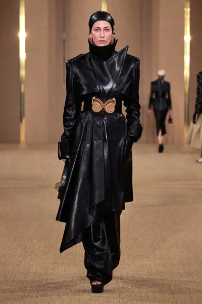 Look 13